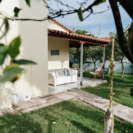 Artemis Πανσιόν Kamari (Corinthia)