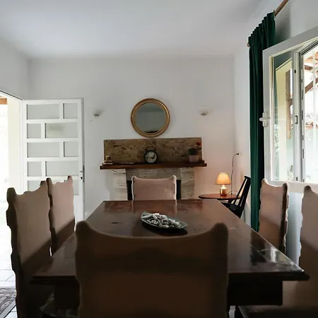 Artemis Πανσιόν 3*